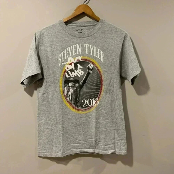 Steven Tyler Out On A Limb 2016 Tour Concert T-Shirt - Picture 1 of 6